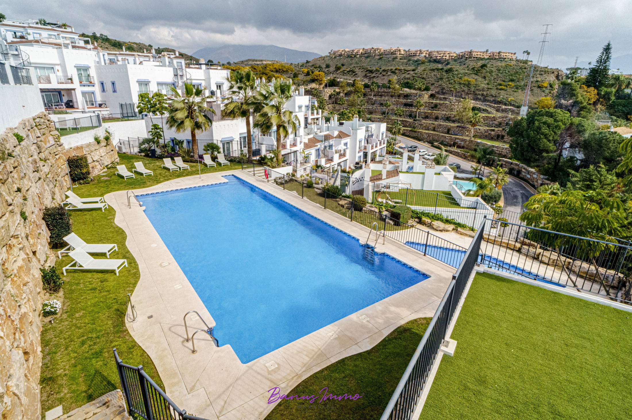 3 bed Apartment For Sale in Benahavis, 