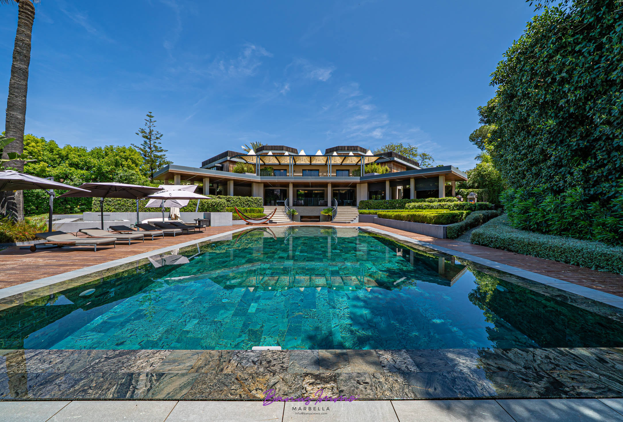 10 bed Villa (Detached) For Sale in Marbella, 